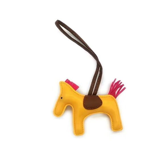 2025 Puffy Large Horse Purse and Backpack Accessory or Keychain - Picture 1 of 9